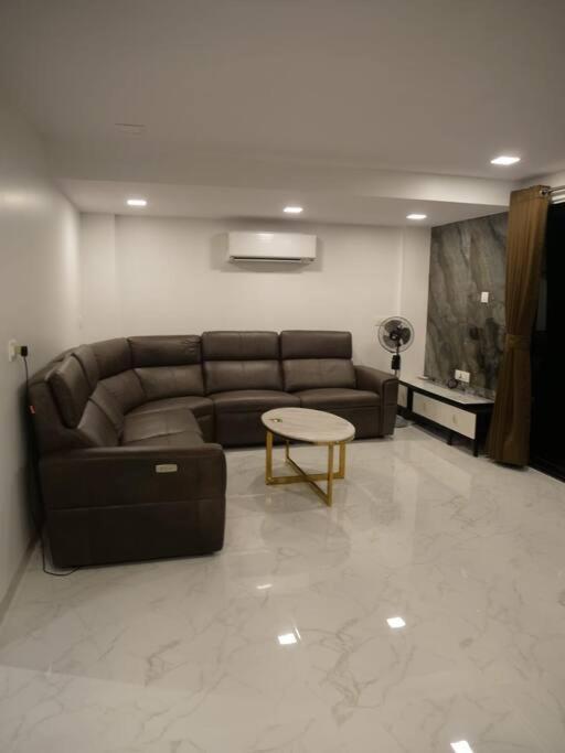 Stayhaven Starmount 4Bhk & Pool Bombay Esterno foto