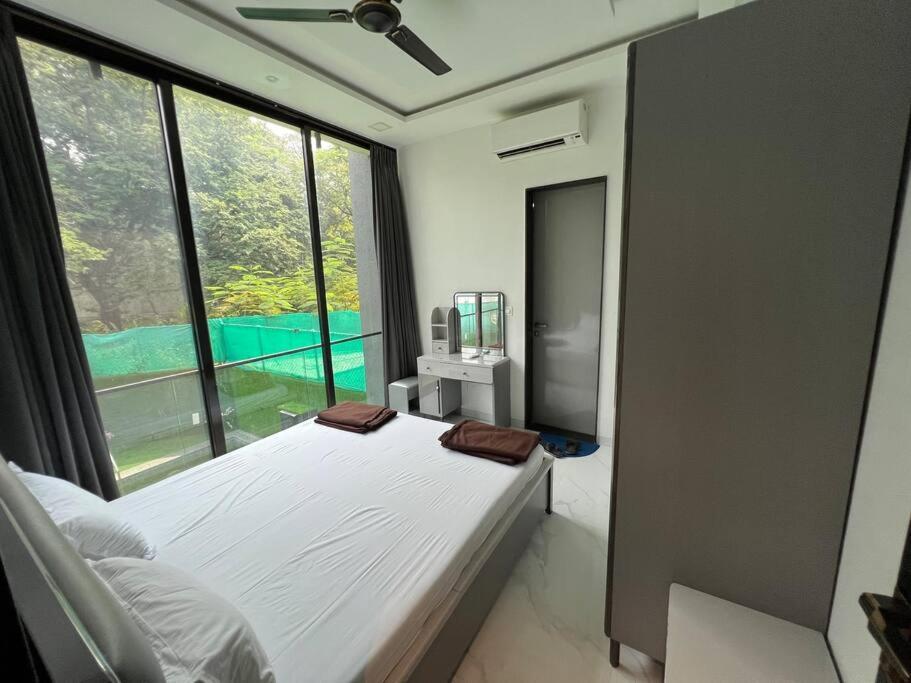 Stayhaven Starmount 4Bhk & Pool Bombay Esterno foto