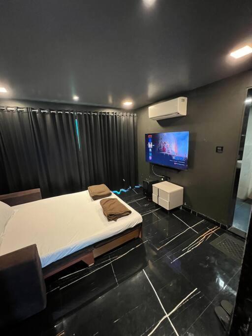 Stayhaven Starmount 4Bhk & Pool Bombay Esterno foto